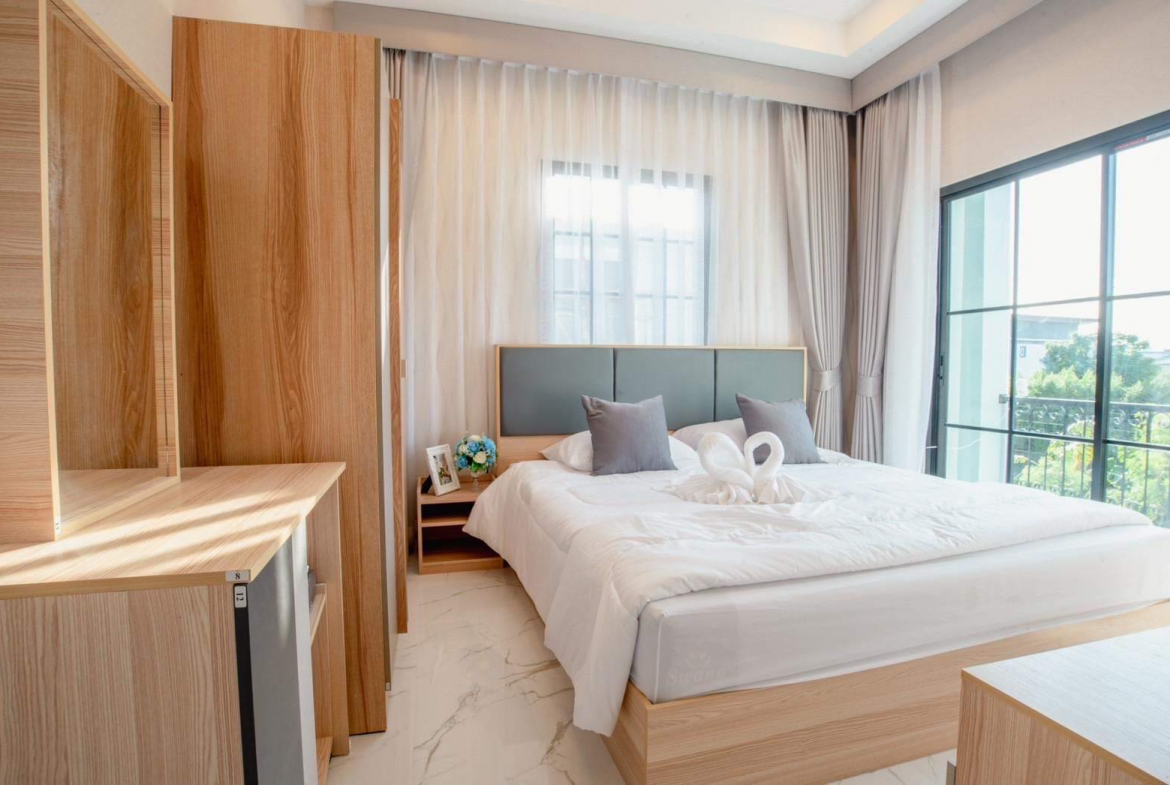 Без комплекса 3br 196sqm 19