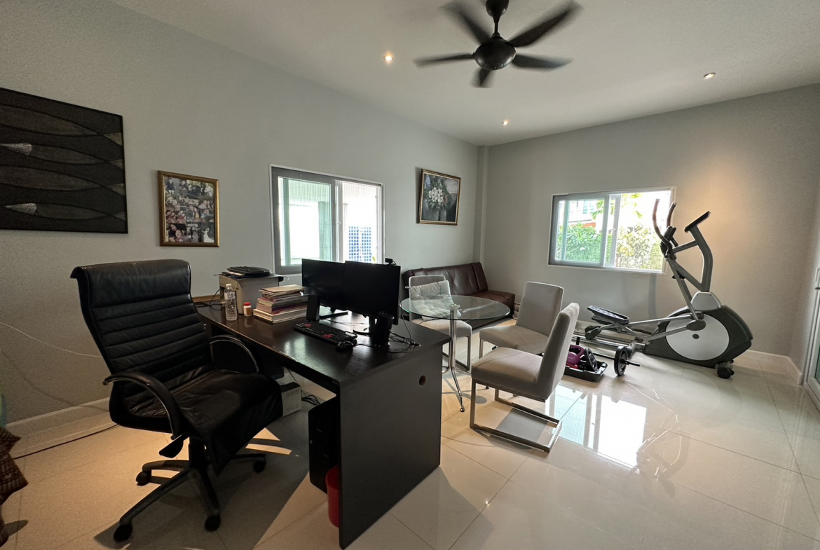 Central Park Hillside 4br 550sqm 12