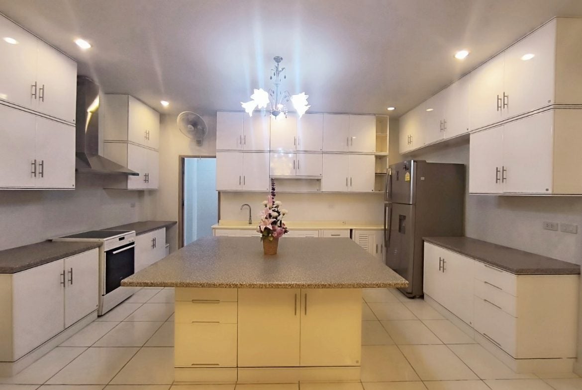 EPH25069_22 Baan Suan Neramit 4br 200sqm 6