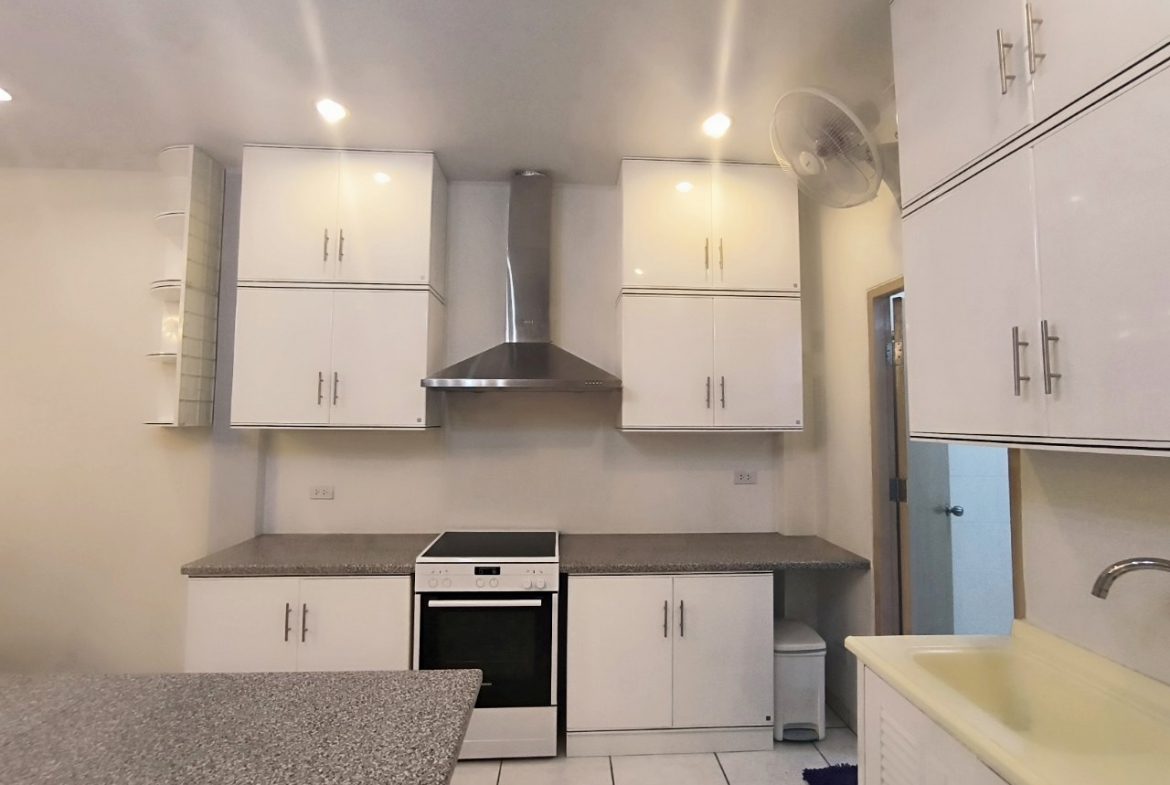 EPH25069_25 Baan Suan Neramit 4br 200sqm 9