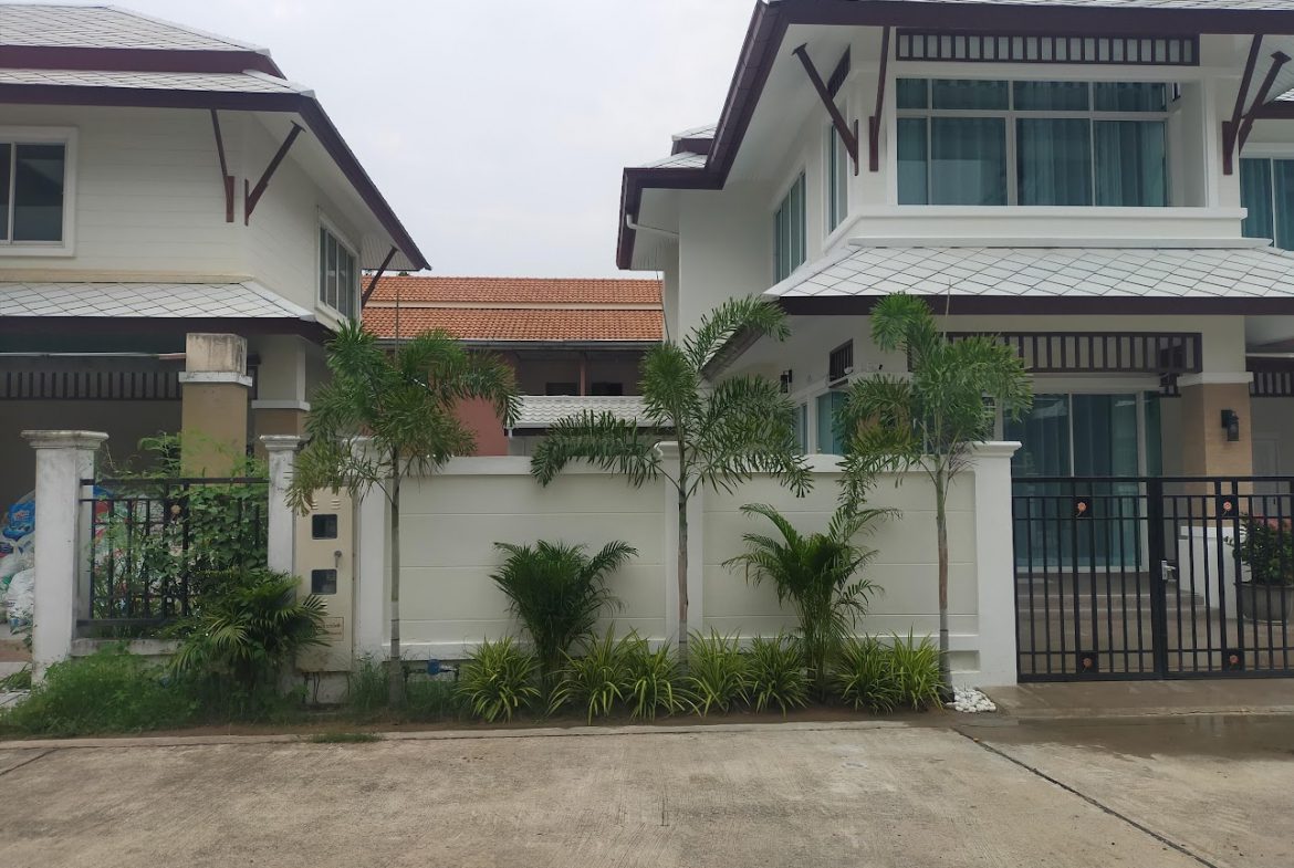 The Villa Rachawadee 4br 220sqm 1