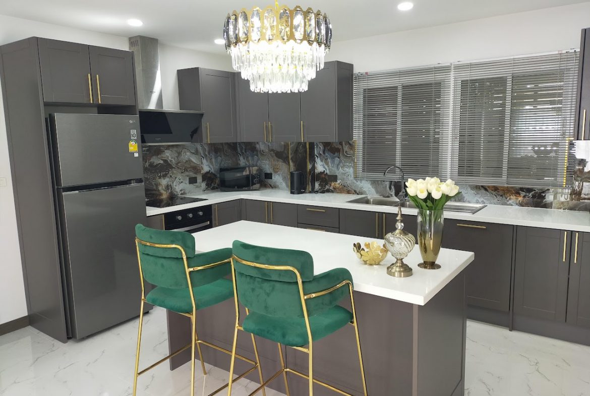 The Villa Rachawadee 4br 220sqm 8