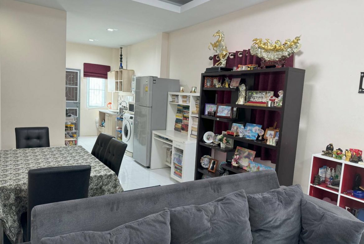 Rattanakorn village24 2br 147