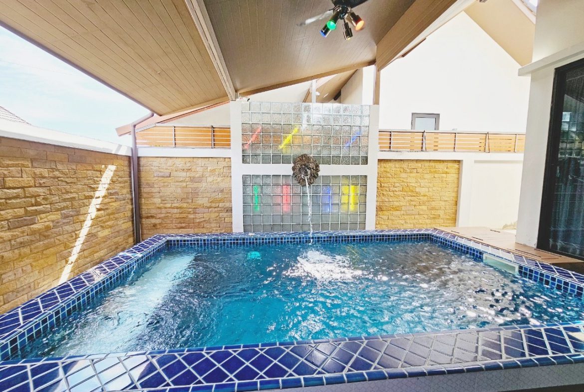 The Maple Pattaya 2br sqm 8