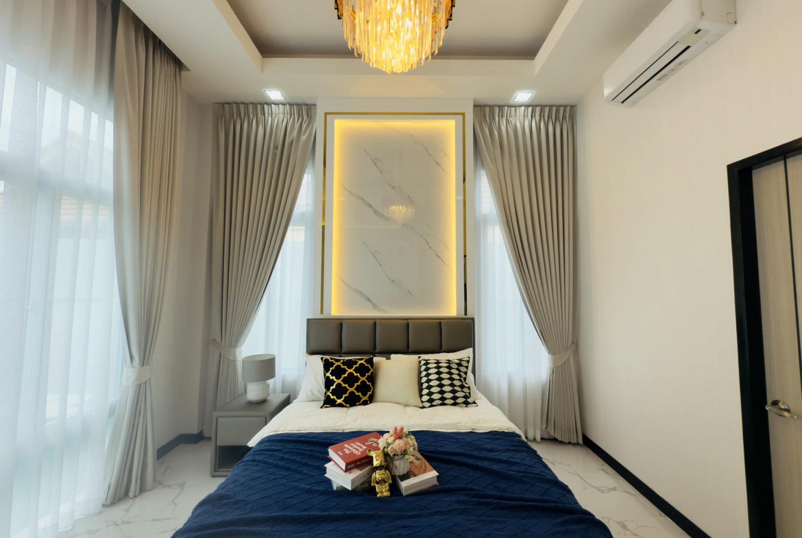 EPH25595_3 Sirisa 16 3br 250sqm 19