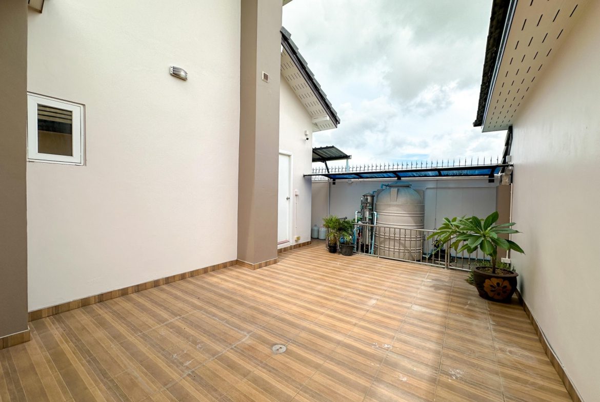 Без комплекса 5br 440sqm 12