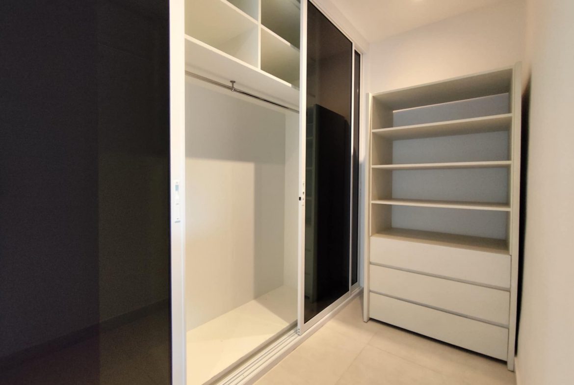 EPH25726_12 Miami Village 3br sqm 13