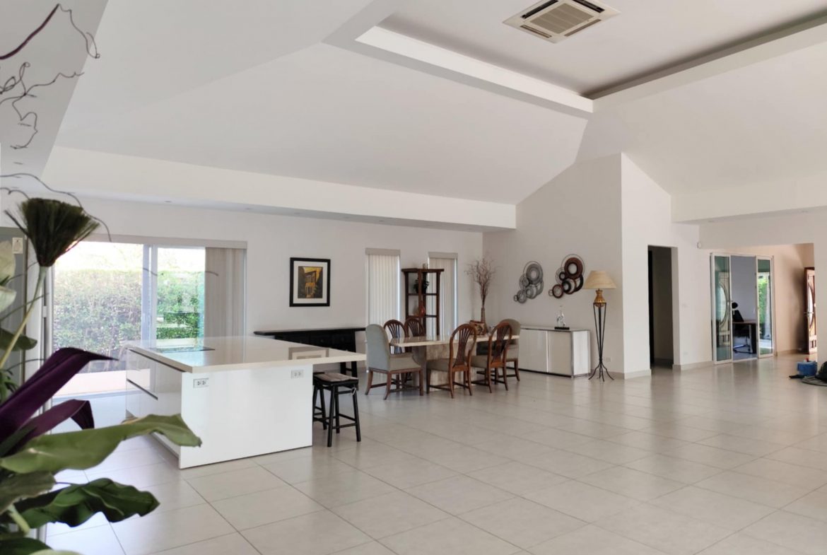 EPH25726_3 Miami Village 3br sqm 4