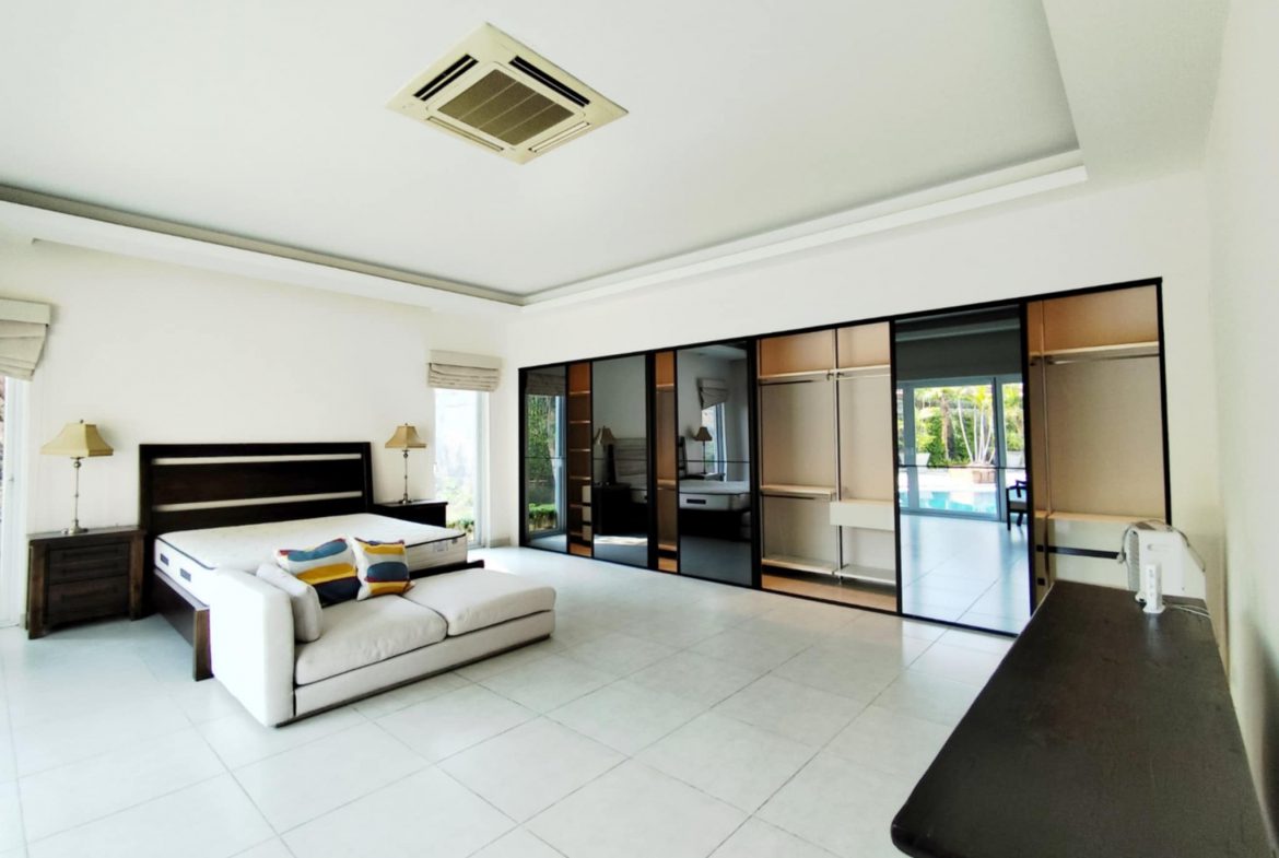 EPH25726_8 Miami Village 3br sqm 9