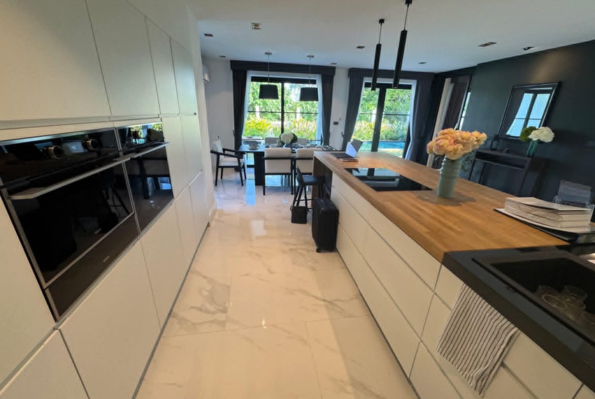 EPH25910_3 High Grove Villas 6br 570sqm 4