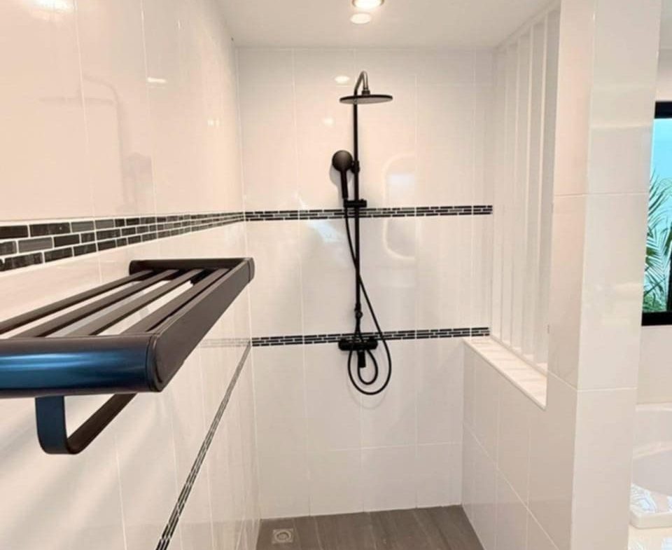 EPH25920_10 Nibbana Shade Pattaya br 190