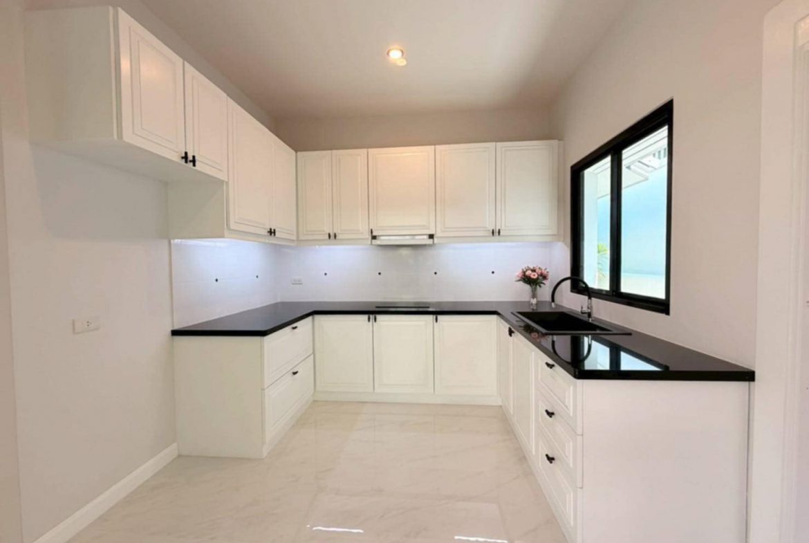 EPH25920_4 Nibbana Shade Pattaya br 190