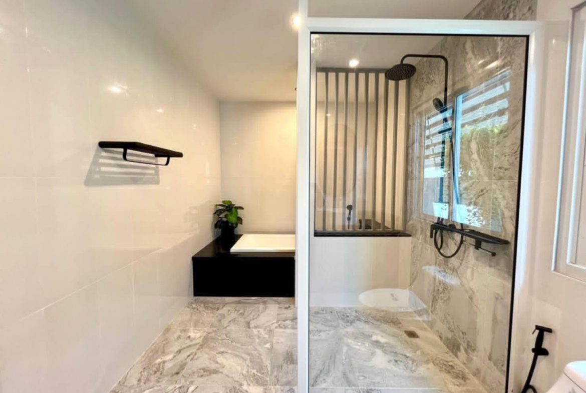 EPH25921_4 Nibbana Shade Pattaya br 161