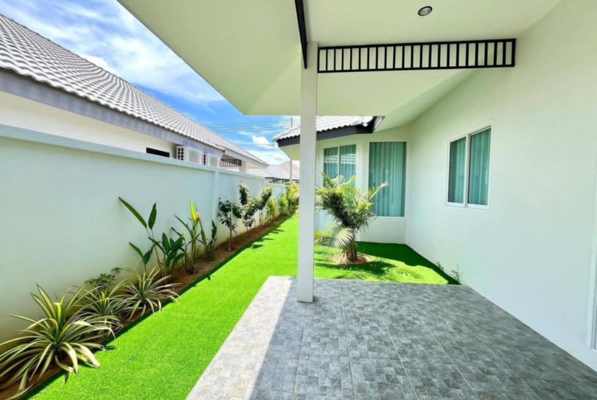 EPH25921_8 Nibbana Shade Pattaya br 161