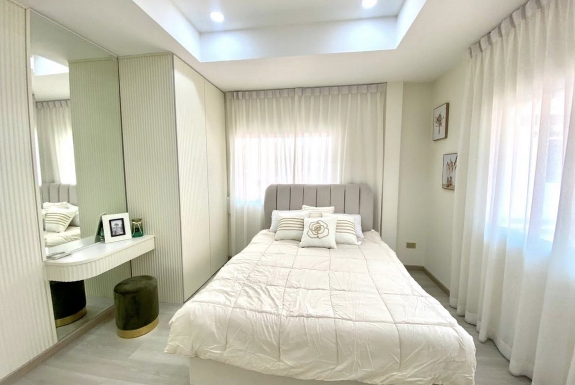 Country Club Villa Village 5br sqm 14