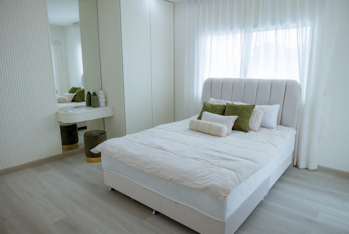 Country Club Villa Village 5br sqm 16