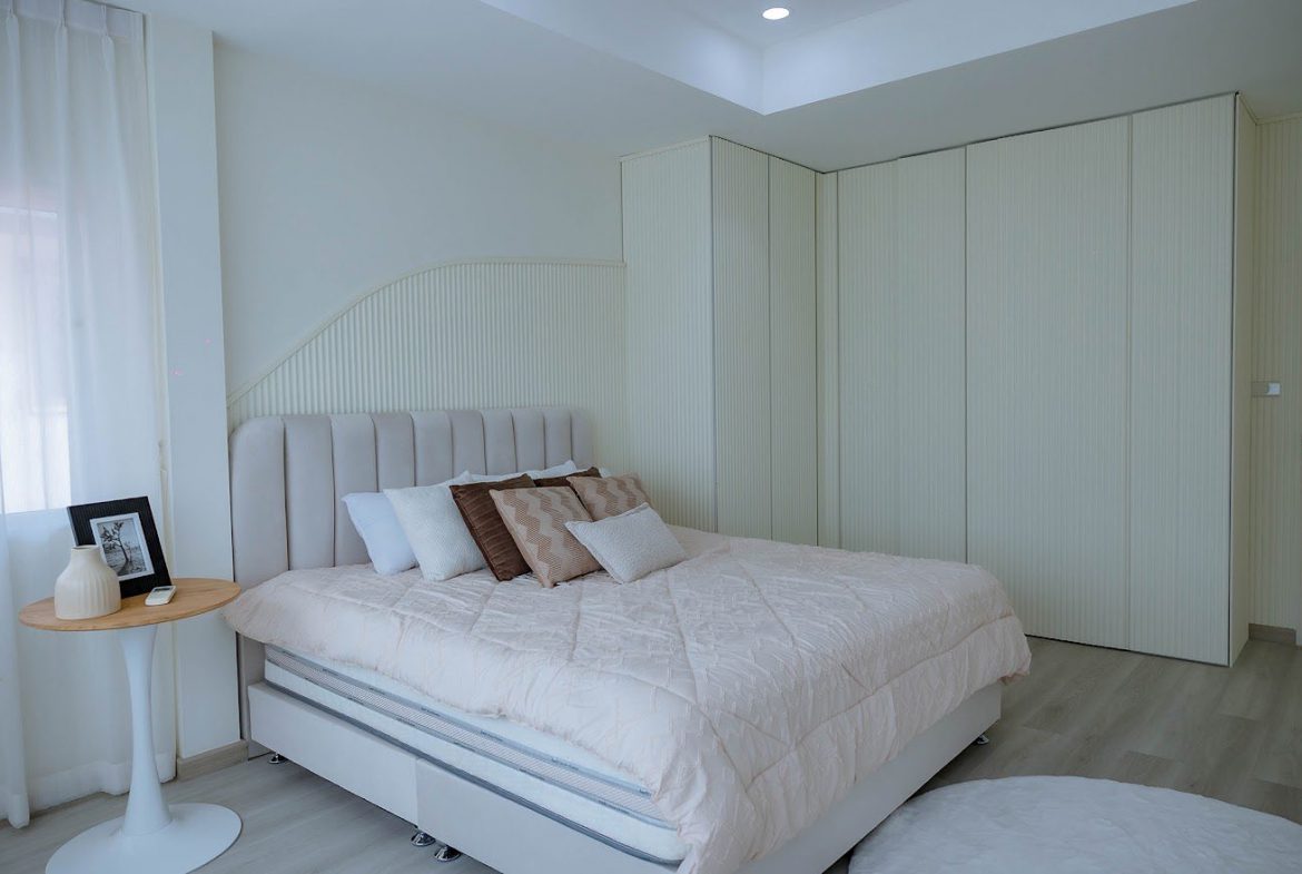 Country Club Villa Village 5br sqm 18