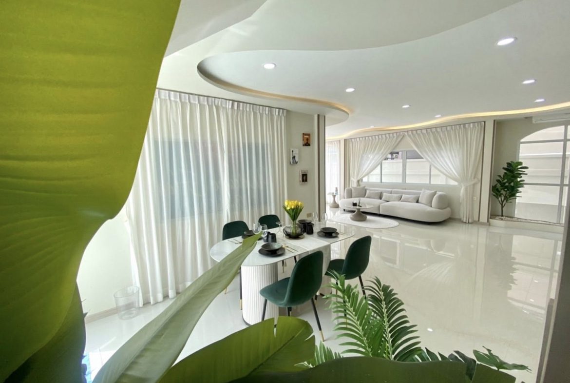 Country Club Villa Village 5br sqm 5