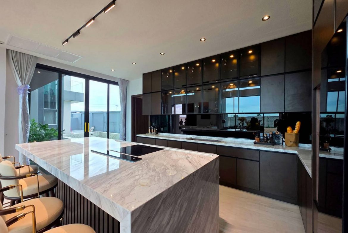 Без комплекса 5br 825sqm 14