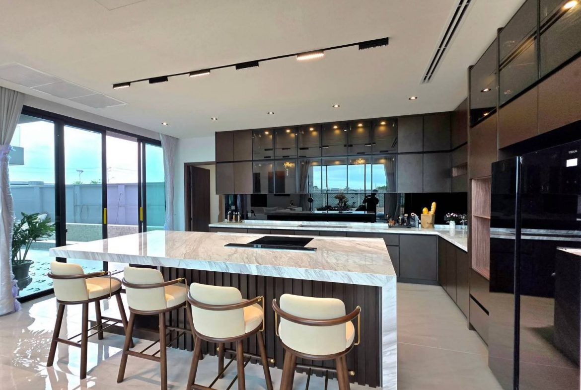 Без комплекса 5br 825sqm 10