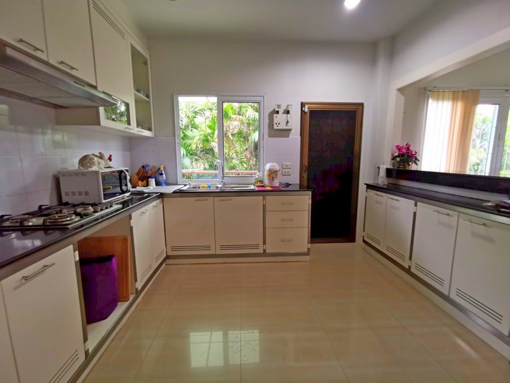 Без комплекса 4br 300sqm 12