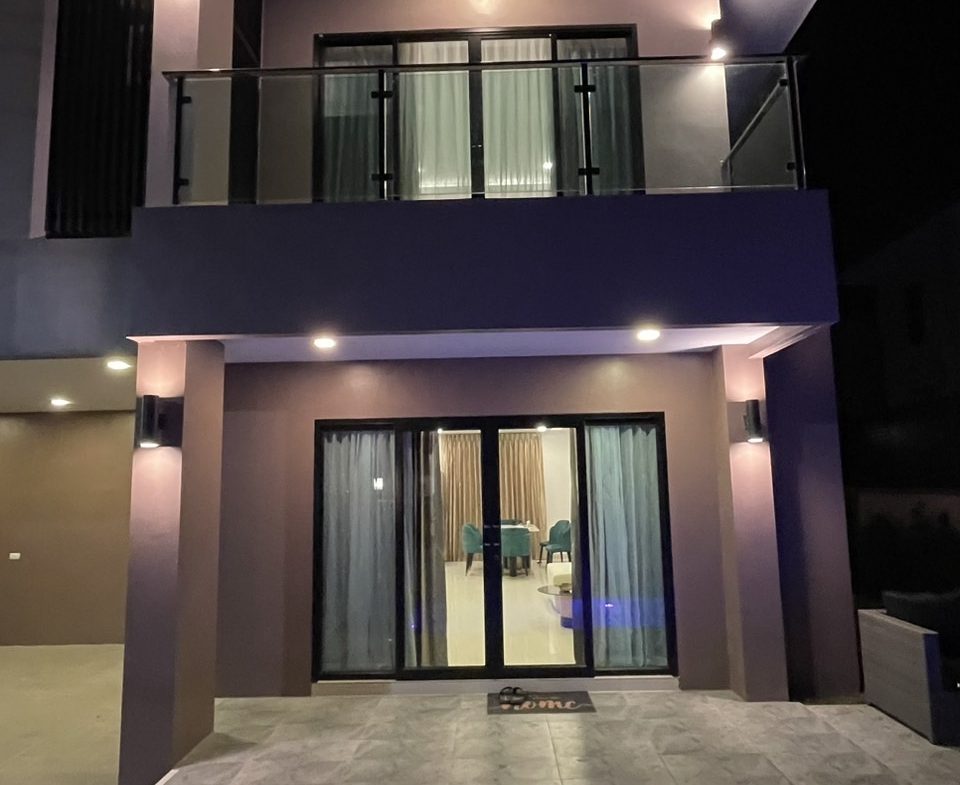 The Lake Huay Yai 4br 280sqm 4