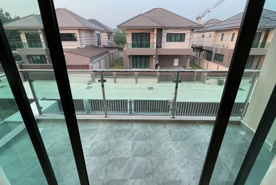 The Lake Huay Yai 4br 280sqm 9