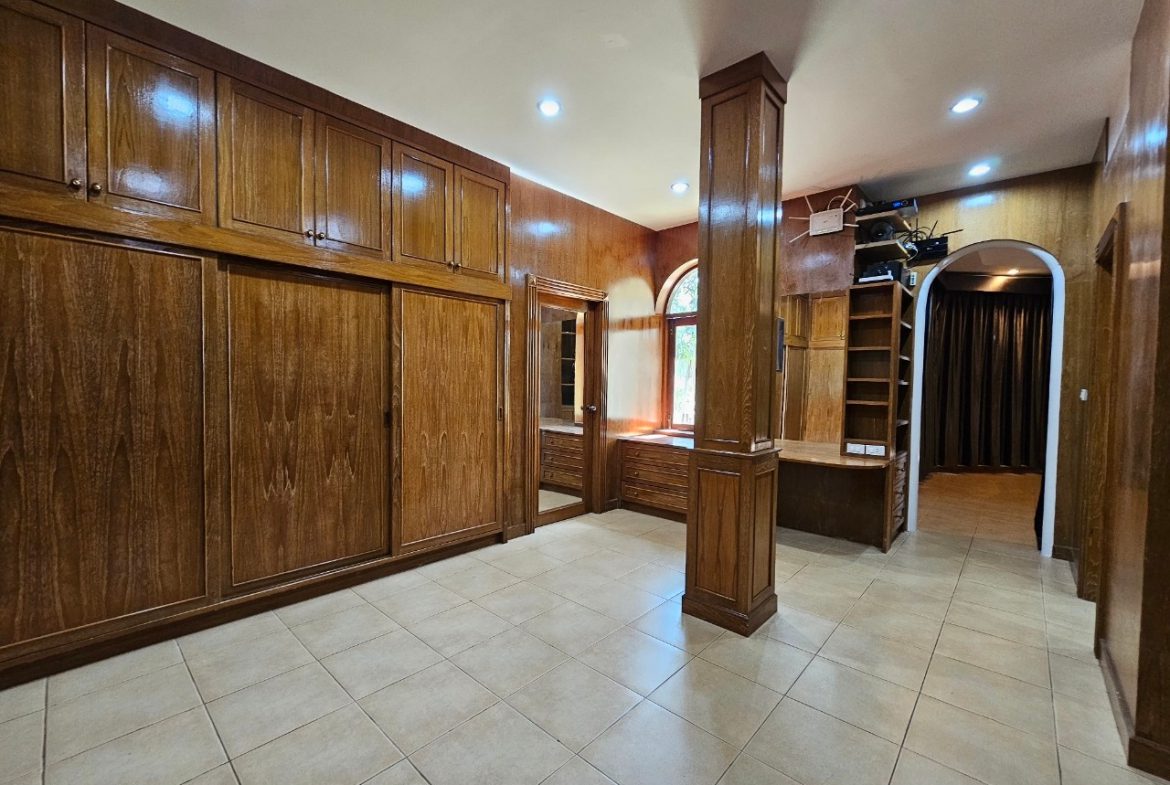 Без комплекса 3br 280sqm 17