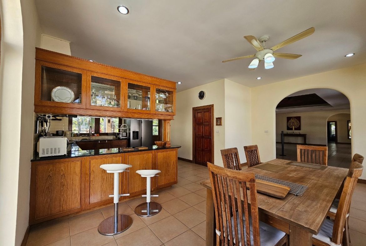 Без комплекса 3br 280sqm 12