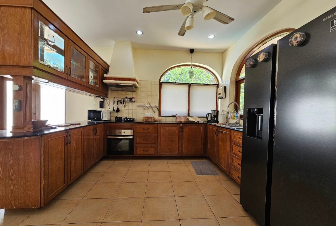 Без комплекса 3br 280sqm 14