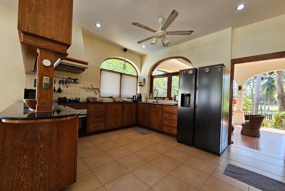 Без комплекса 3br 280sqm 15