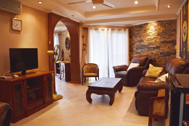 Jomtien Beach Condo (Rimhaad) 1br 57sqm 1