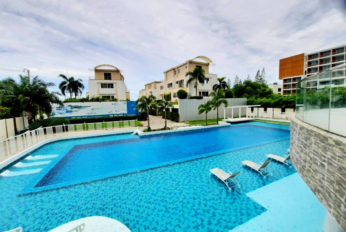 La Royale Beach 3br 268sqm 16