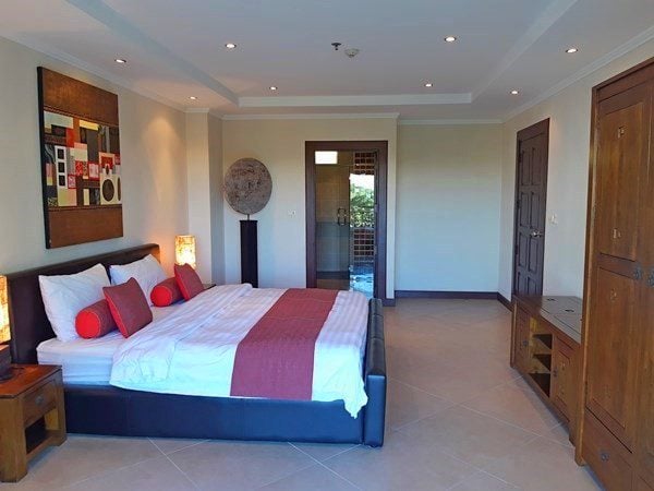 The Residence 1br 50