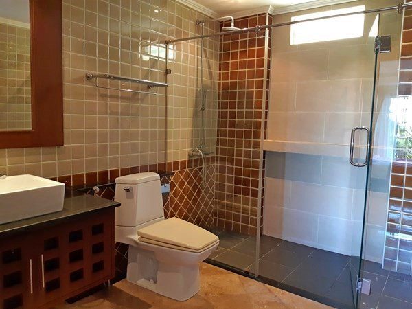 The Residence 1br 50