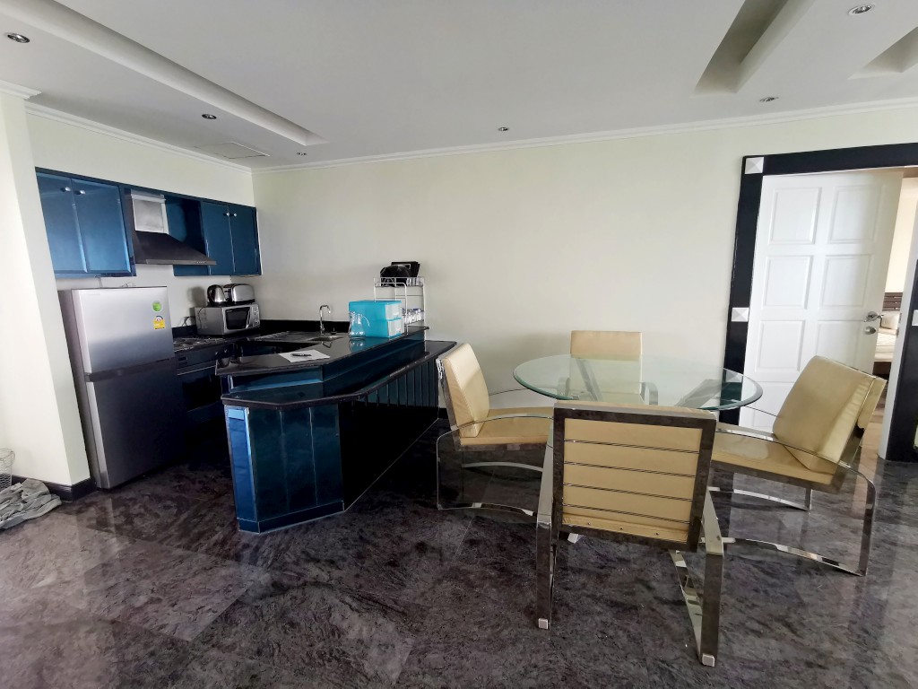 Jomtien Plaza Condotel 2br 128sqm 8