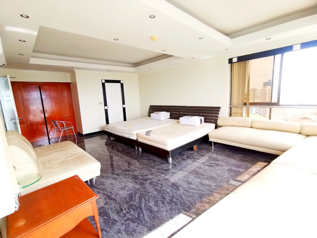 Jomtien Plaza Condotel 2br 128sqm 10