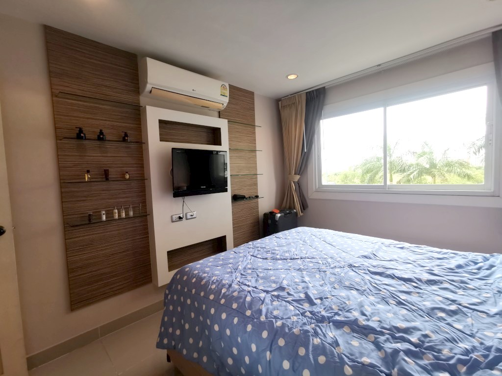 JTC24097_14 Porch Land 2 1br 36