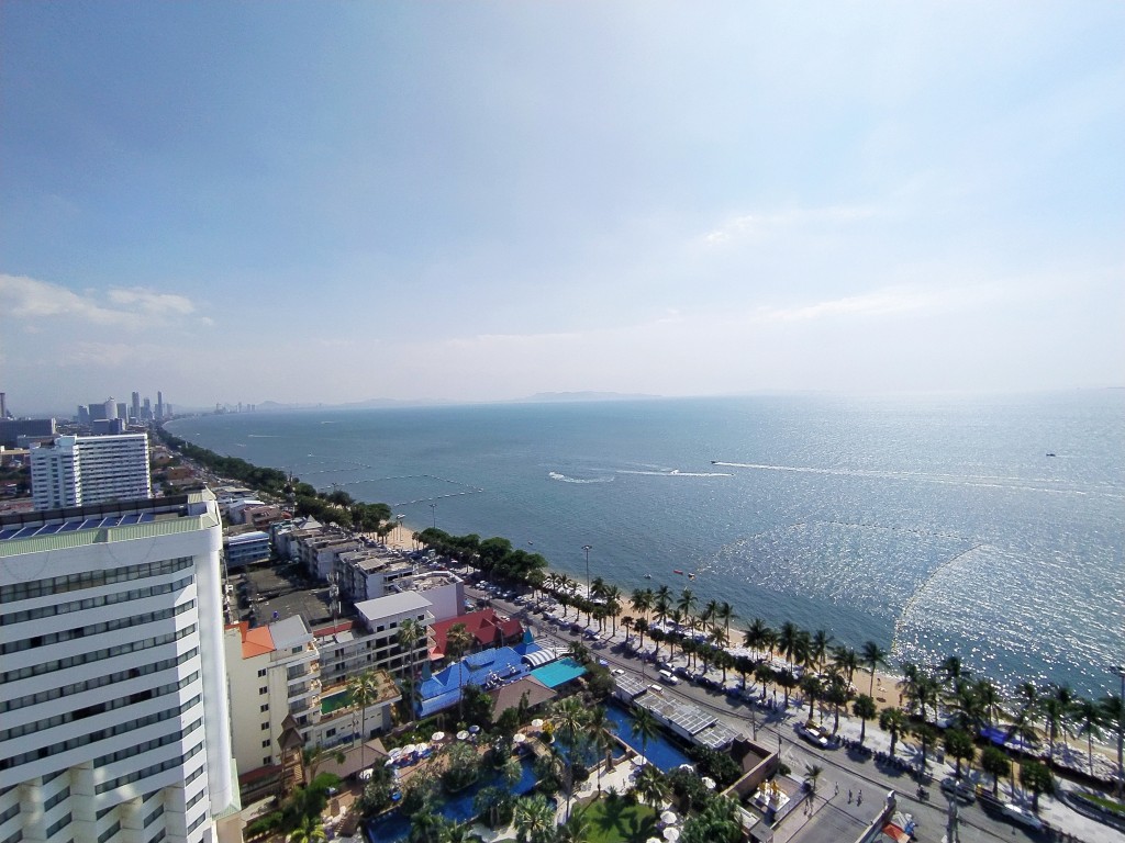 Jomtien Plaza Condotel 1br 94sqm 2