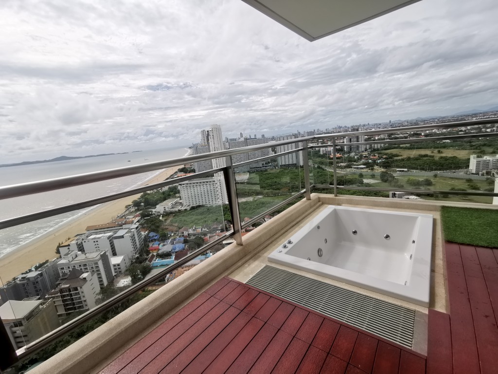 Reflection Jomtien Beach Pattaya 2br 114sqm 2