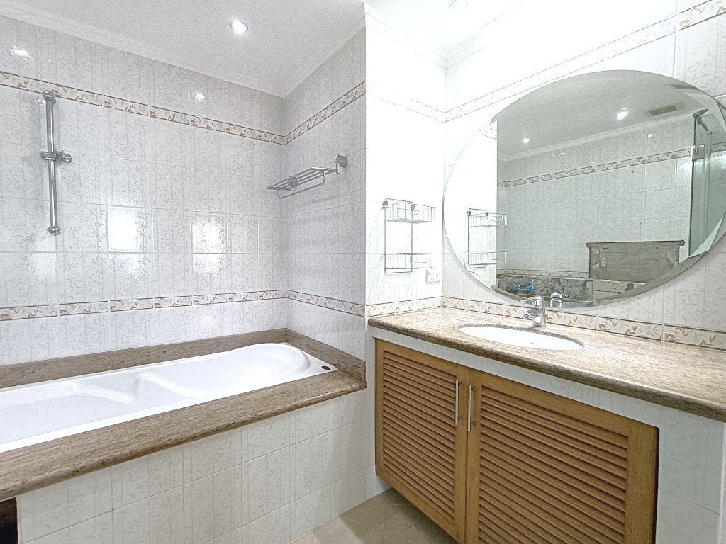 JTC24162_4 Jomtien Plaza Condotel 3br sqm 20