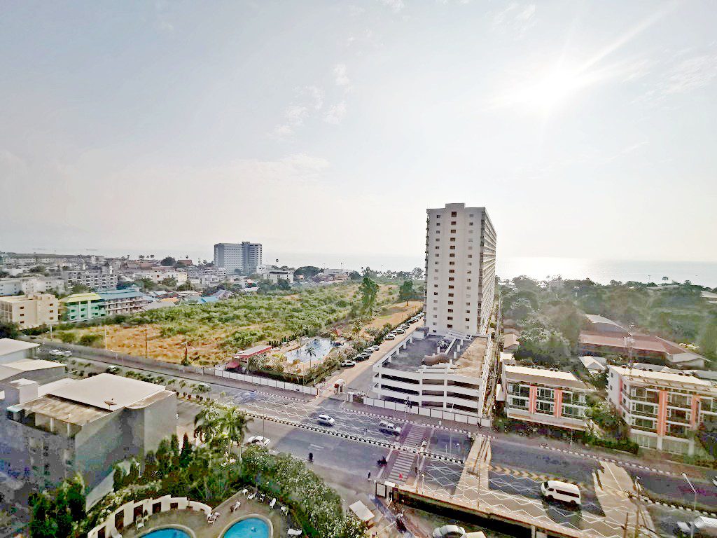 Jomtien Beach Condo (Rimhaad) 1br 55