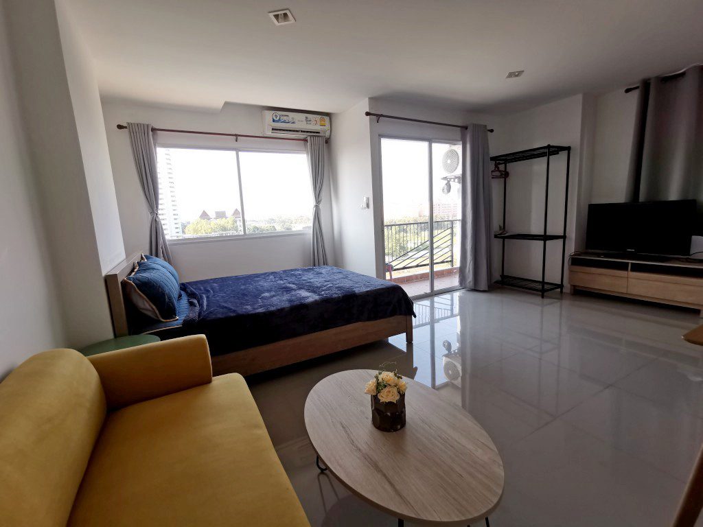 The Trio Gems 0br 33