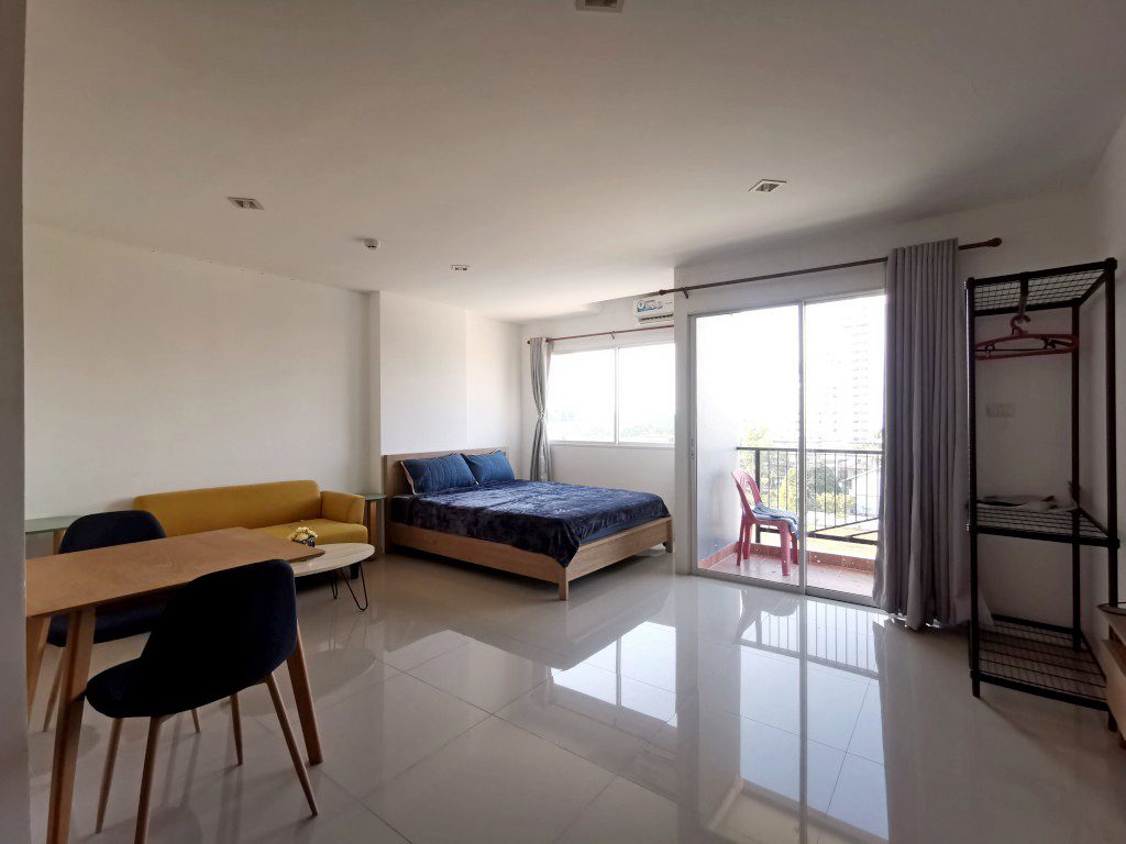 The Trio Gems 0br 33