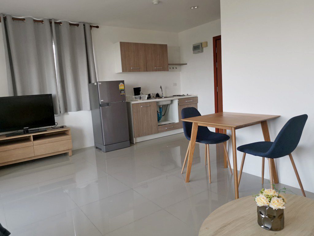 The Trio Gems 0br 33