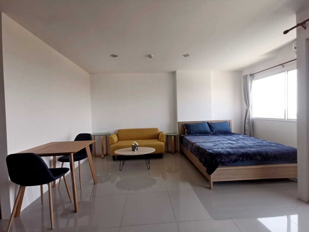 Trio Gems Condominium 0br 33