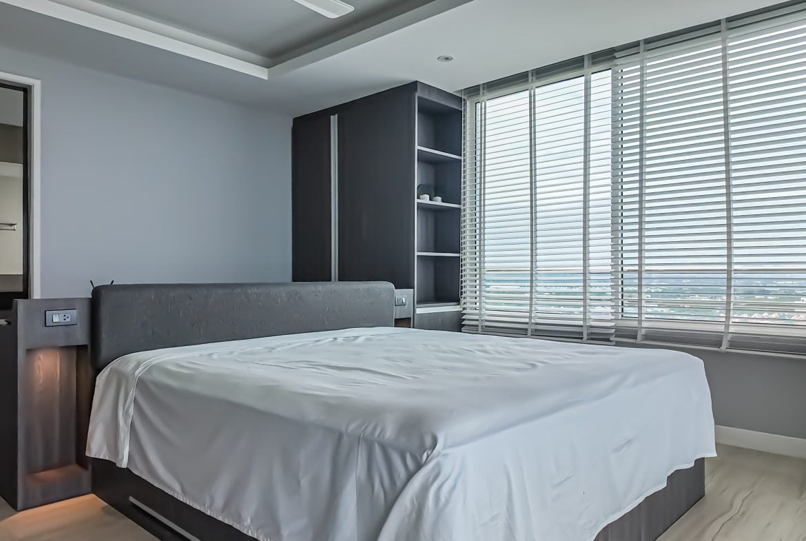 La Royale Beach 2br 148sqm 7