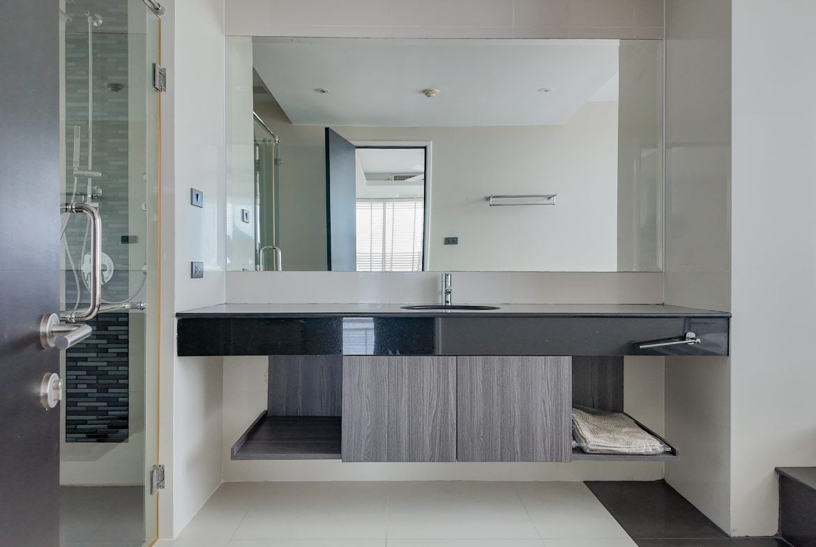 La Royale Beach 2br 148sqm 10