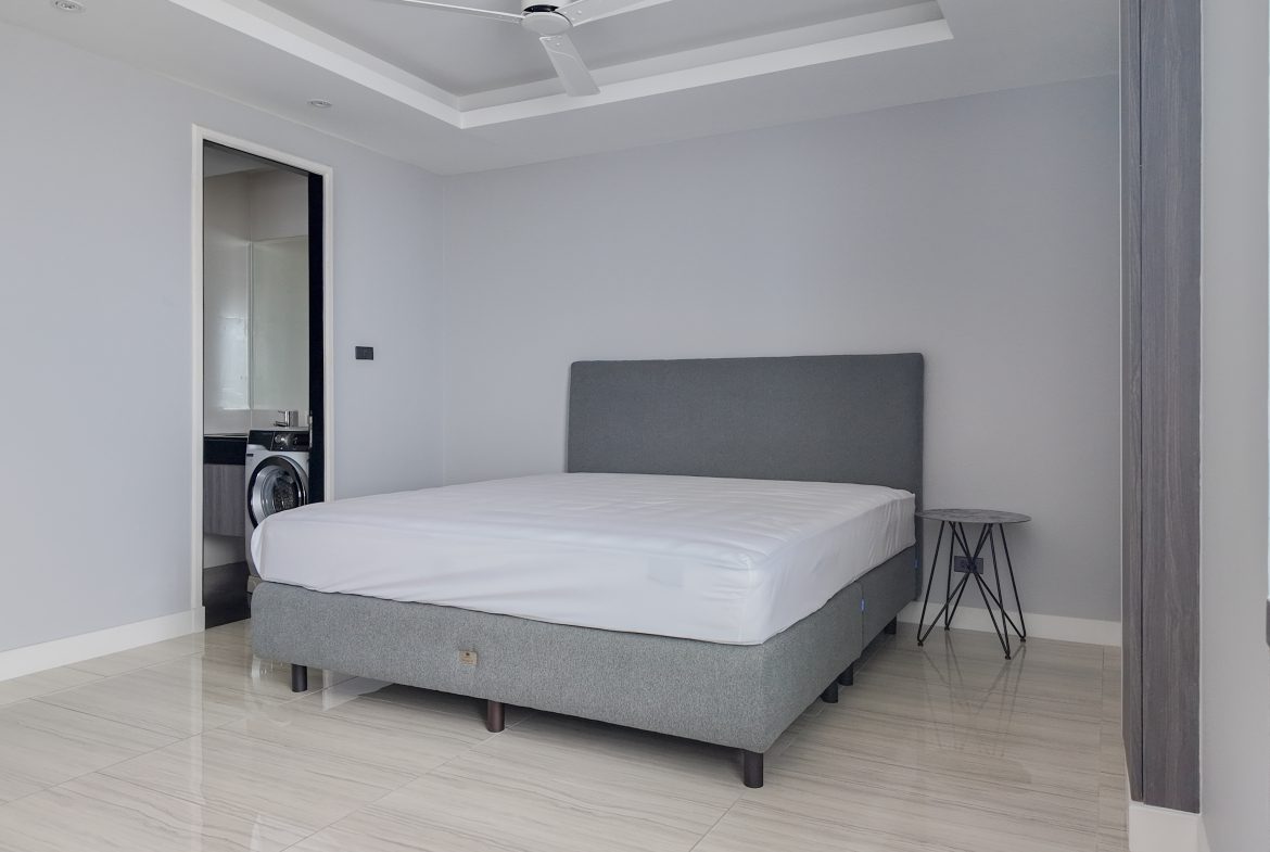 La Royale Beach 2br 148sqm 11