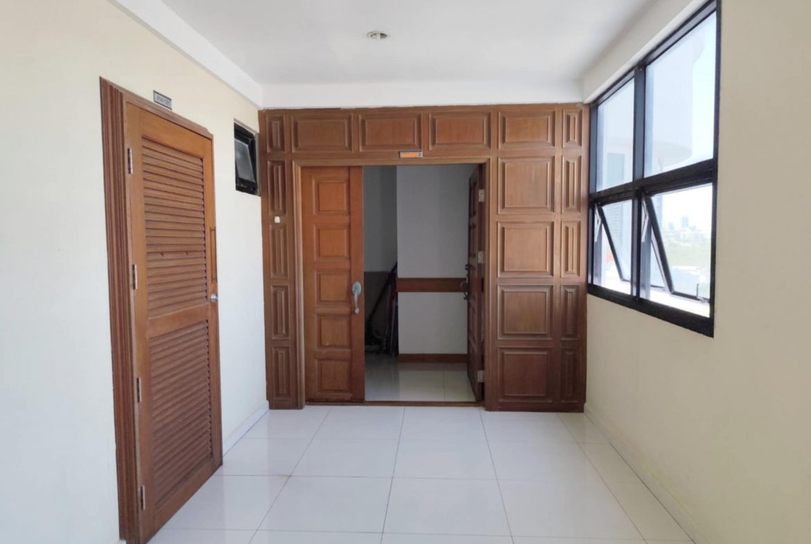 Jomtien Complex Condotel 2br 122sqm 2